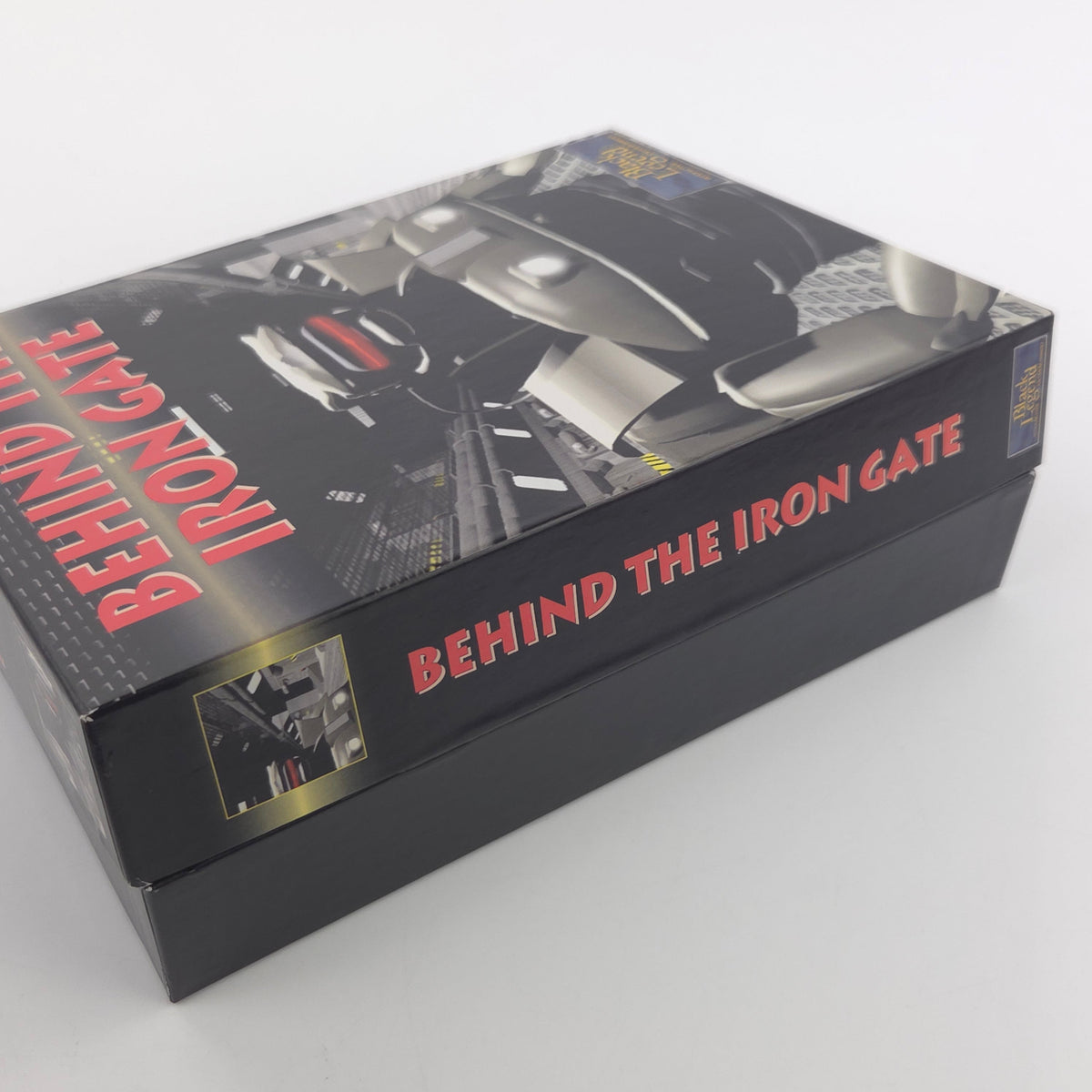 Amiga Spiel Behind the Iron Gate Big Box OVP PAL Diskette