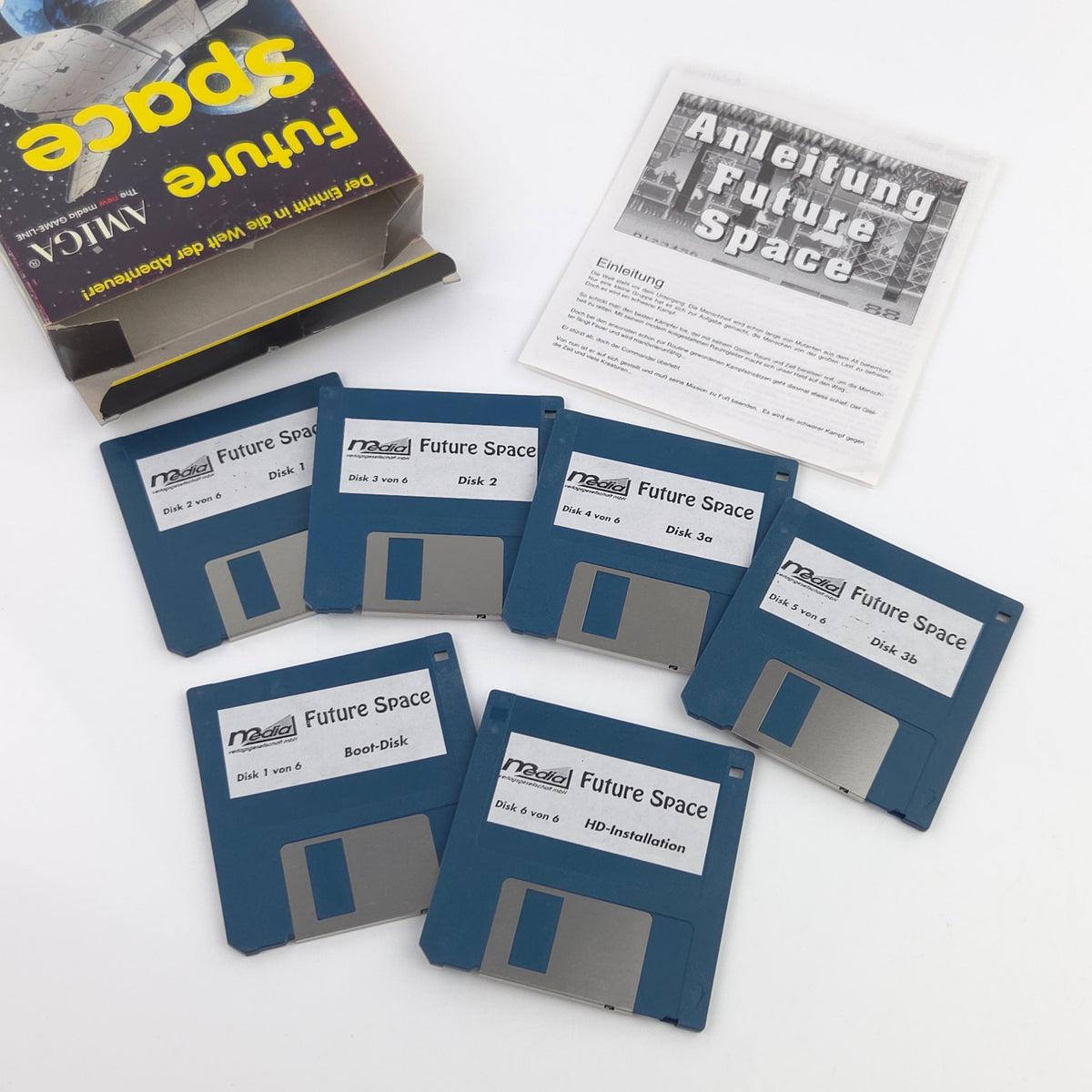 Commodore Amiga Spiel Future Space OVP CBM PAL Disk Escom
