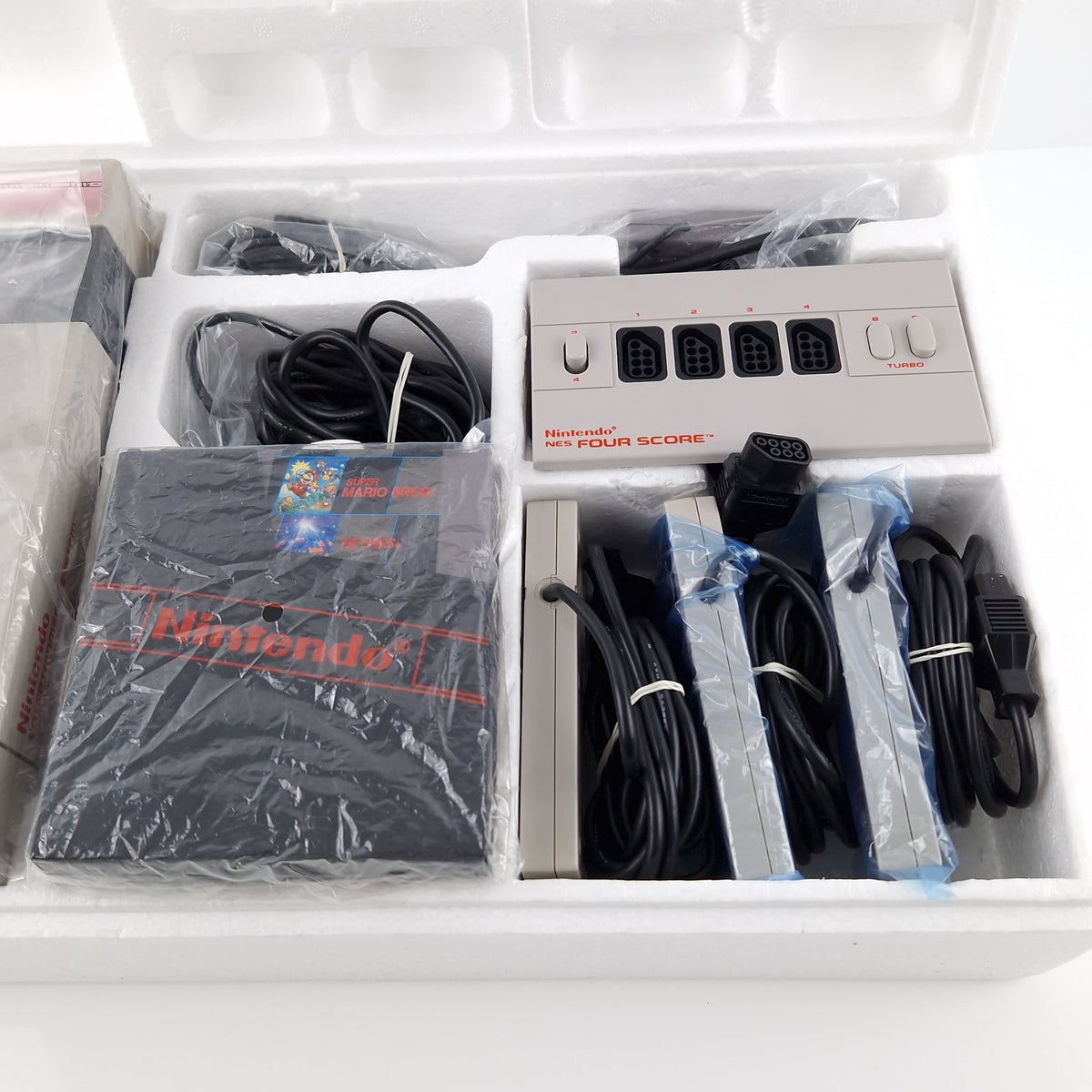 Nintendo NES Konsole Super Set 4 Players Bundle OVP PAL