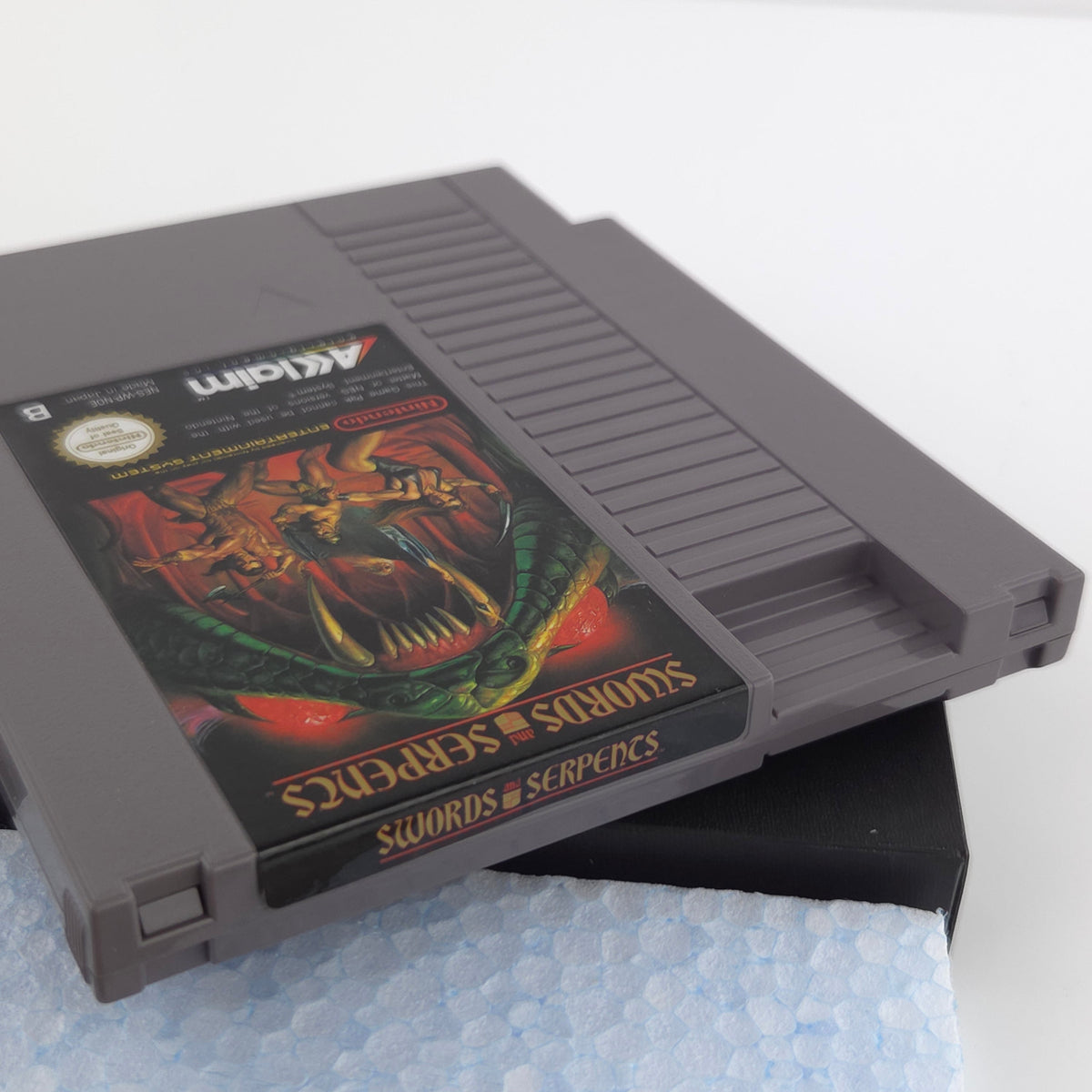 Nintendo NES Spiel Swords and Serpents OVP CIB nahezu neuwertig